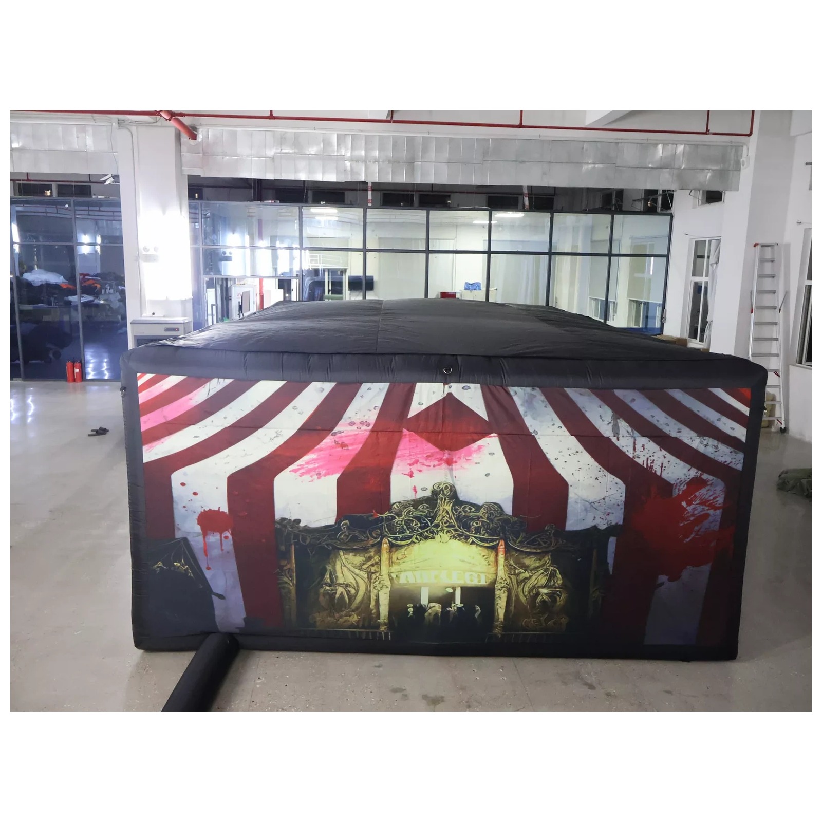 Large Haunted Circus Flat Roof - огляд і ціна Kids Outdoor Venues