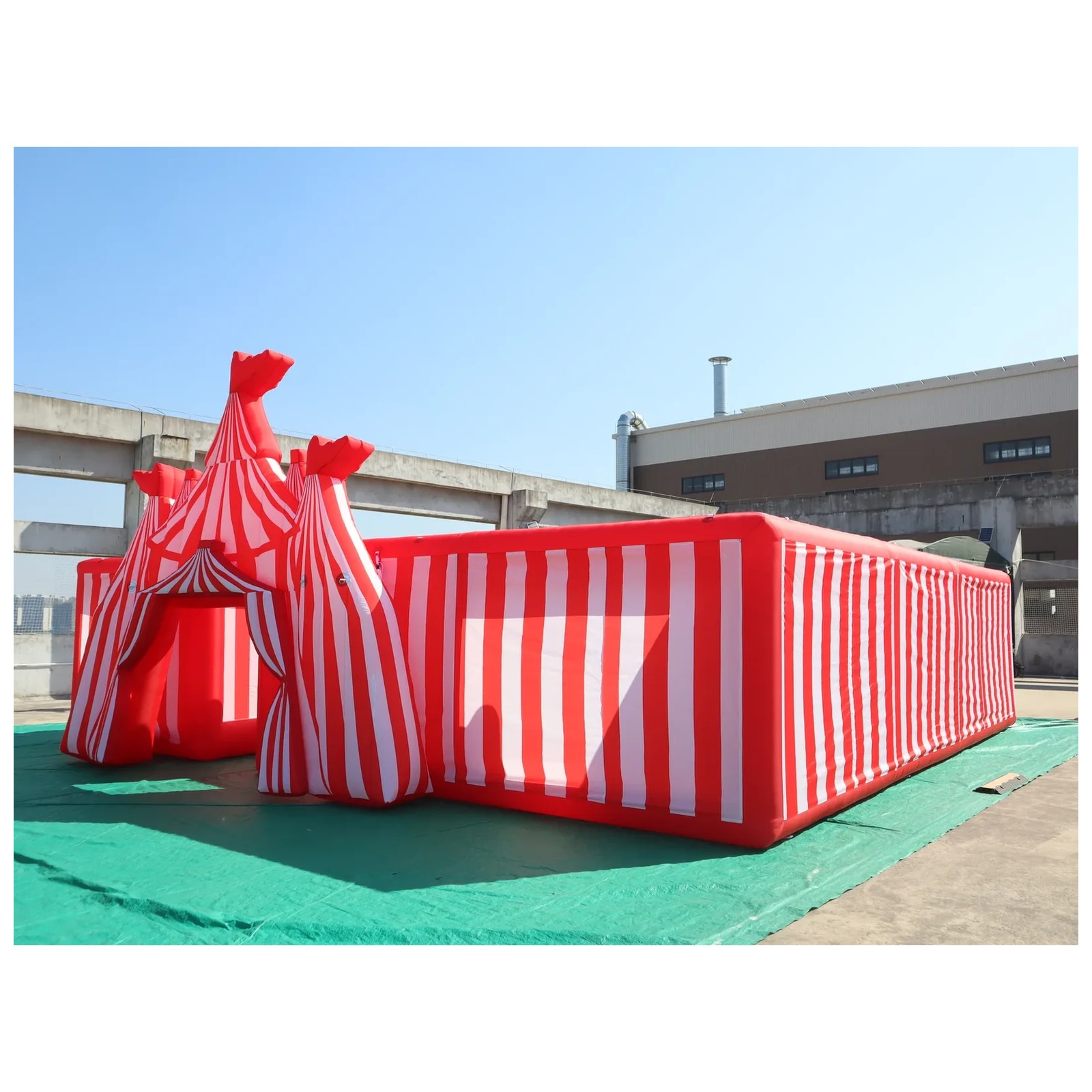 Large Red White Circus Inflata - огляд і ціна Kids Outdoor Venues