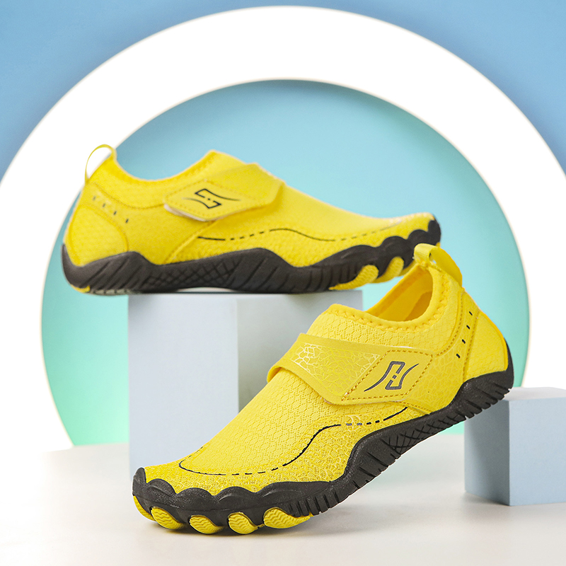 Student Kids Aqua Shoes Barefo - огляд і ціна Kids Outdoor Gym