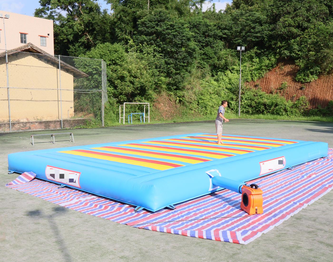 Inflatable Bounce Pad for Gym  - огляд і ціна Kids Outdoor Gym