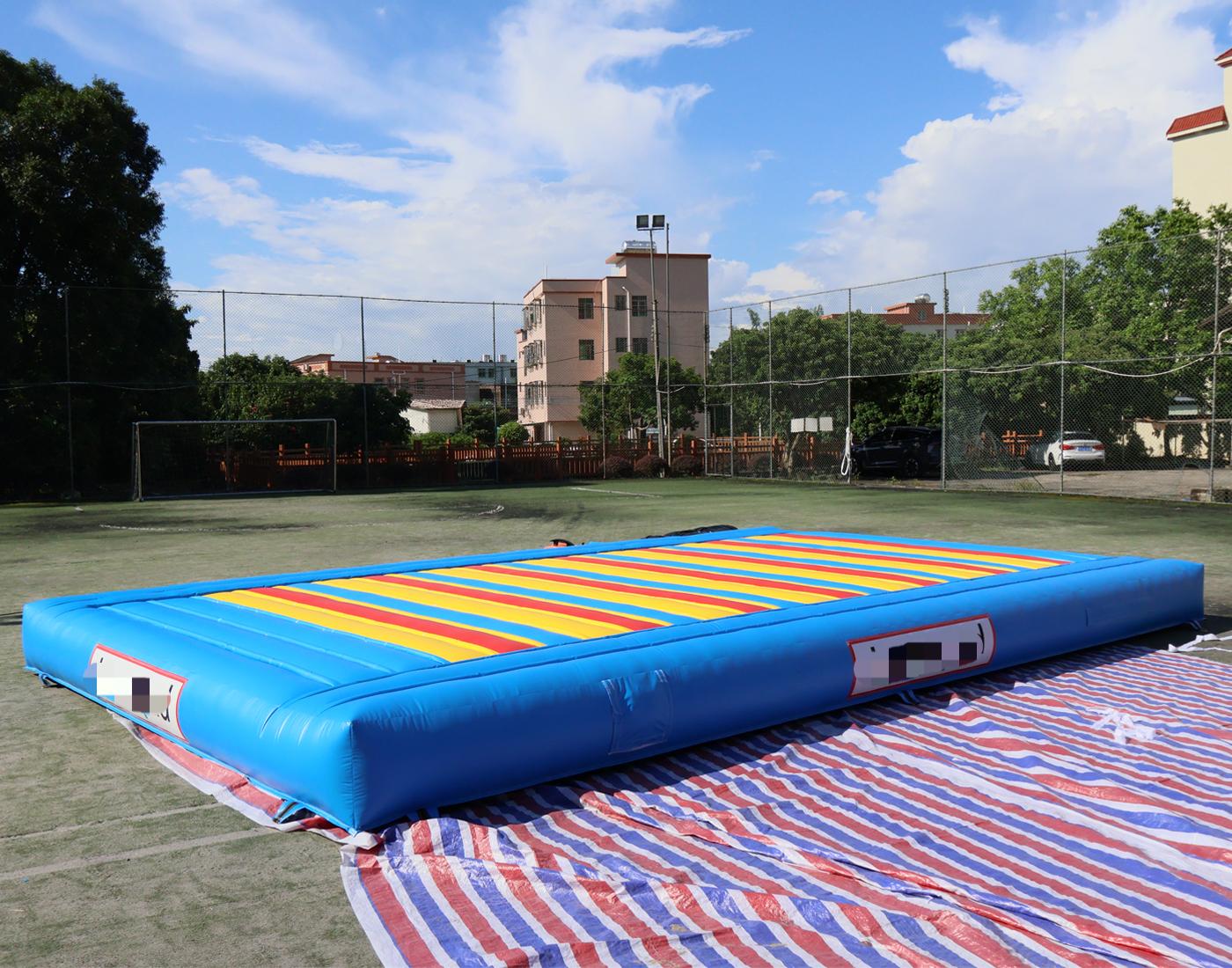 Inflatable Bounce Pad for Gym  - огляд і ціна Kids Outdoor Gym