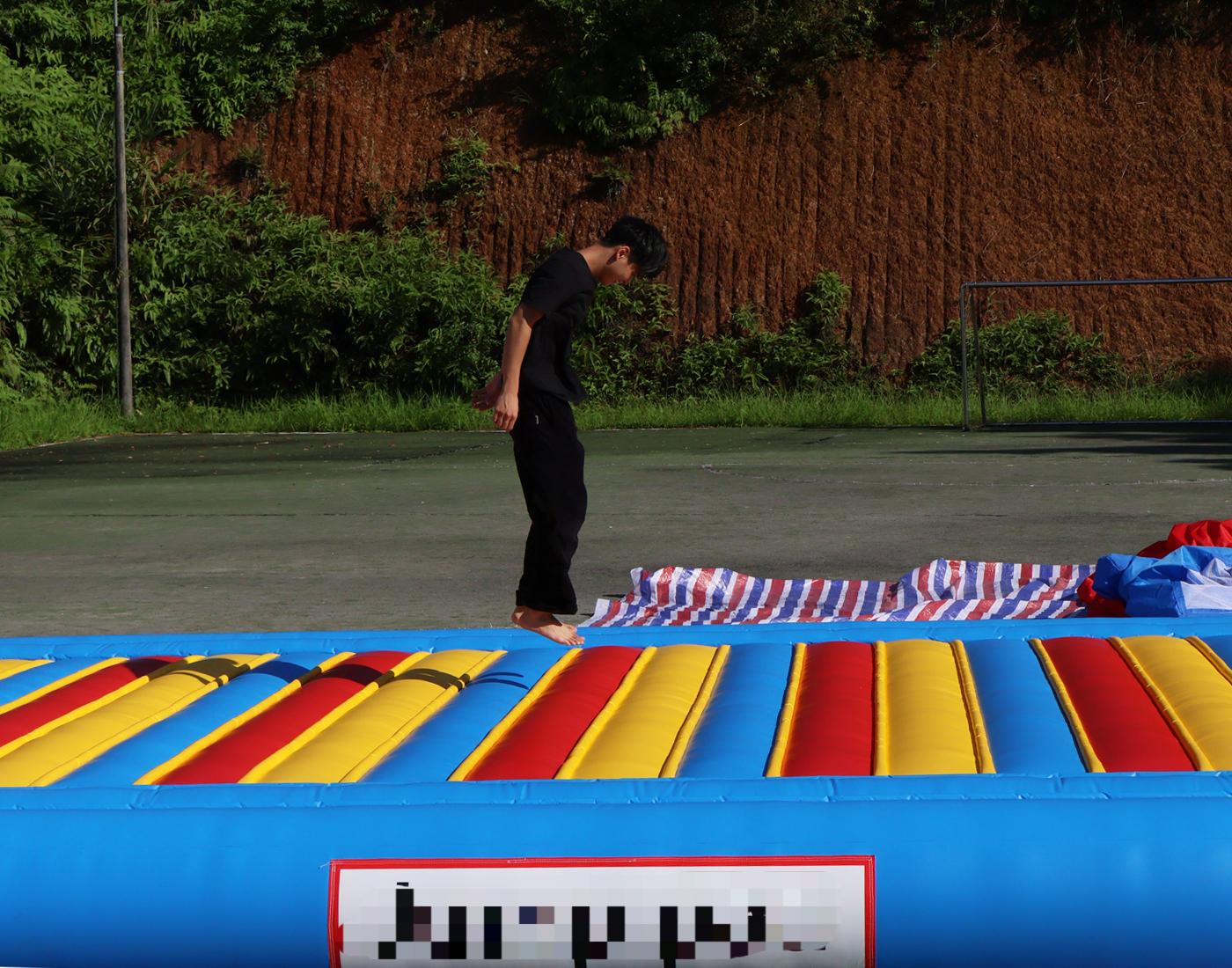 Inflatable Bounce Pad for Gym  - огляд і ціна Kids Outdoor Gym