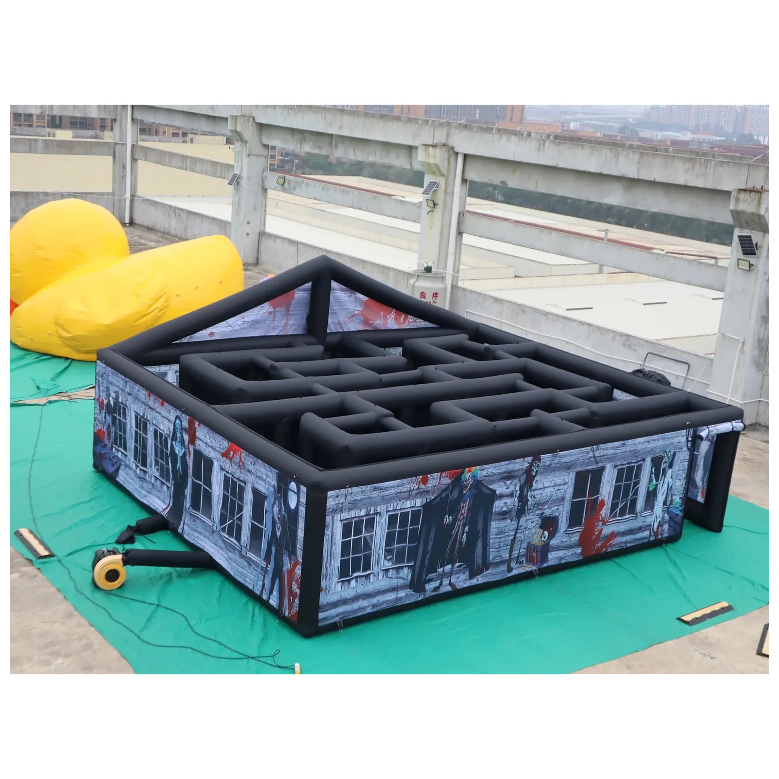 Large Haunted Roofed Inflatabl - огляд і ціна Kids Outdoor Venues